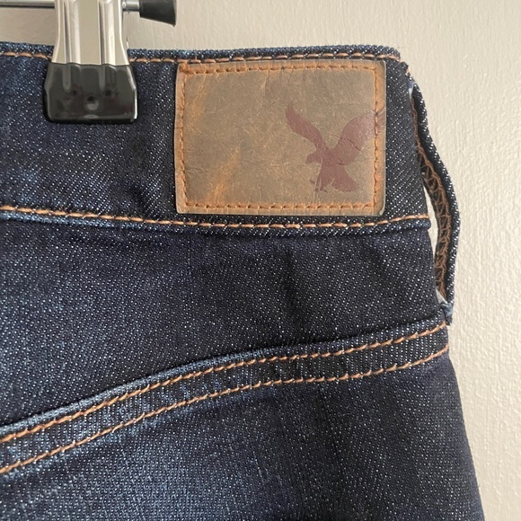 American Eagle Outfitters Women’s dark blue Tomgirl Jeans - short - Picture 8 of 9